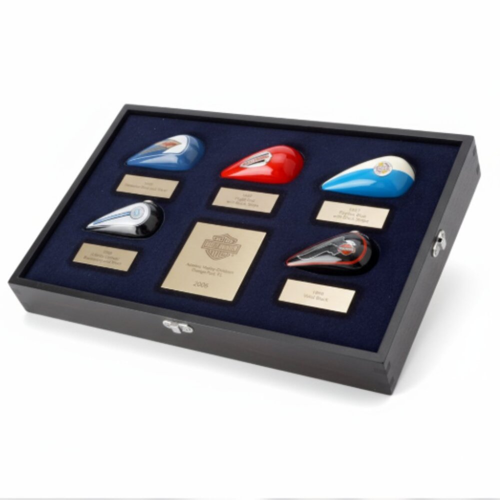 Harley-Davidson 5 Mini Gas Tank Set 2006 Shadow Box Wall Display Orange Park FL - Picture 12 of 12